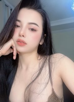 Linh Colombo - escort in Colombo Photo 1 of 7